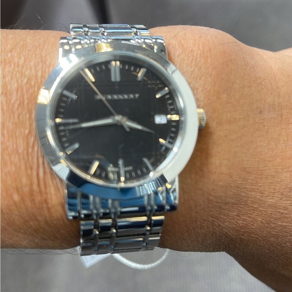 Burberry women’s watch black silver - Picture 7 of 7